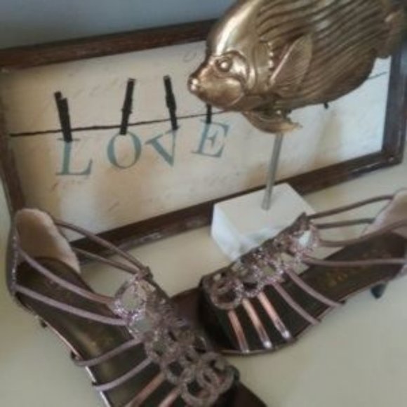 Bronze Shoes - Picture 5 of 7